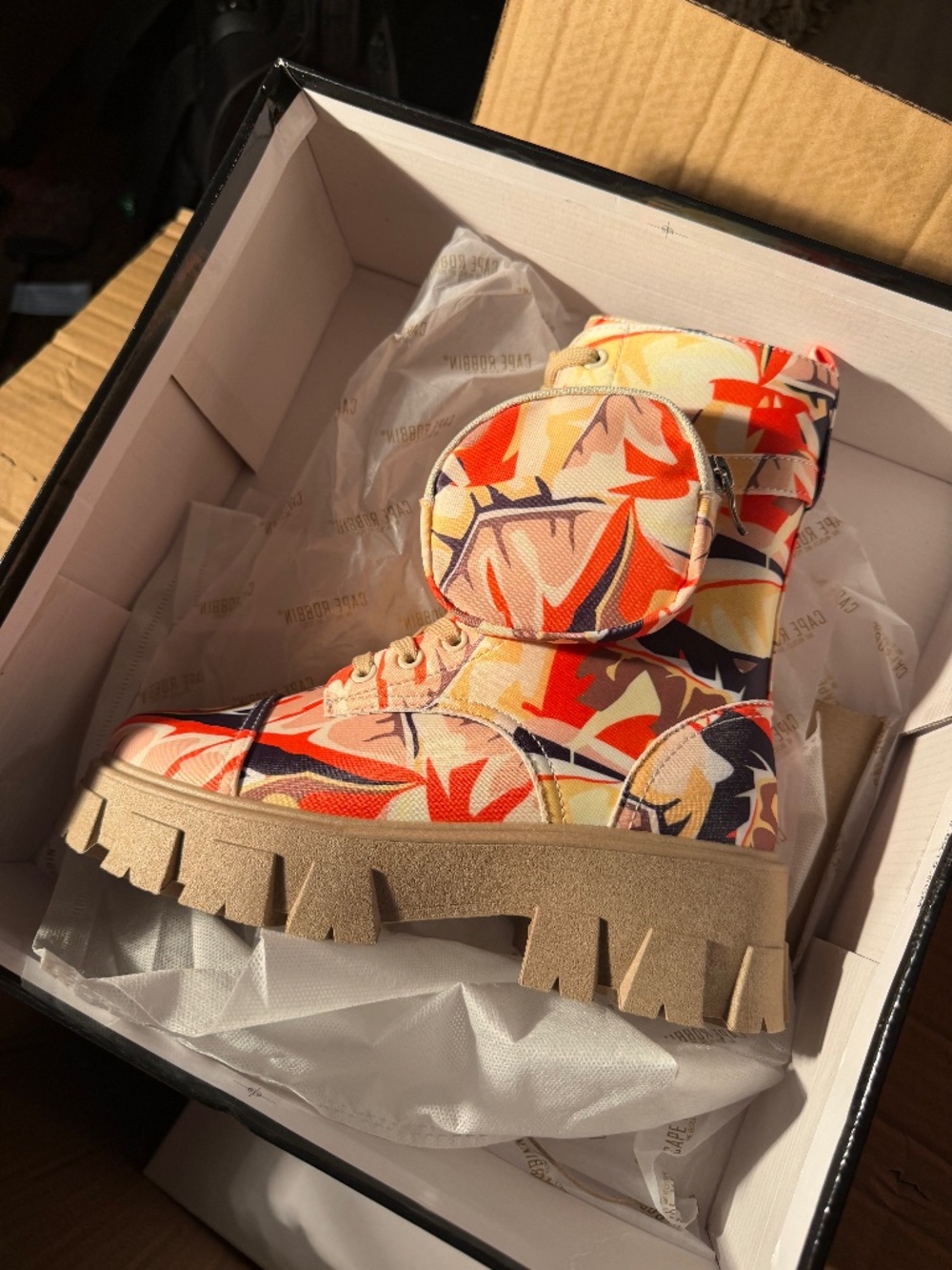 Cape Robbin Printed Combat Boots Size 6 Chunky Lug Sole Pocket Detail